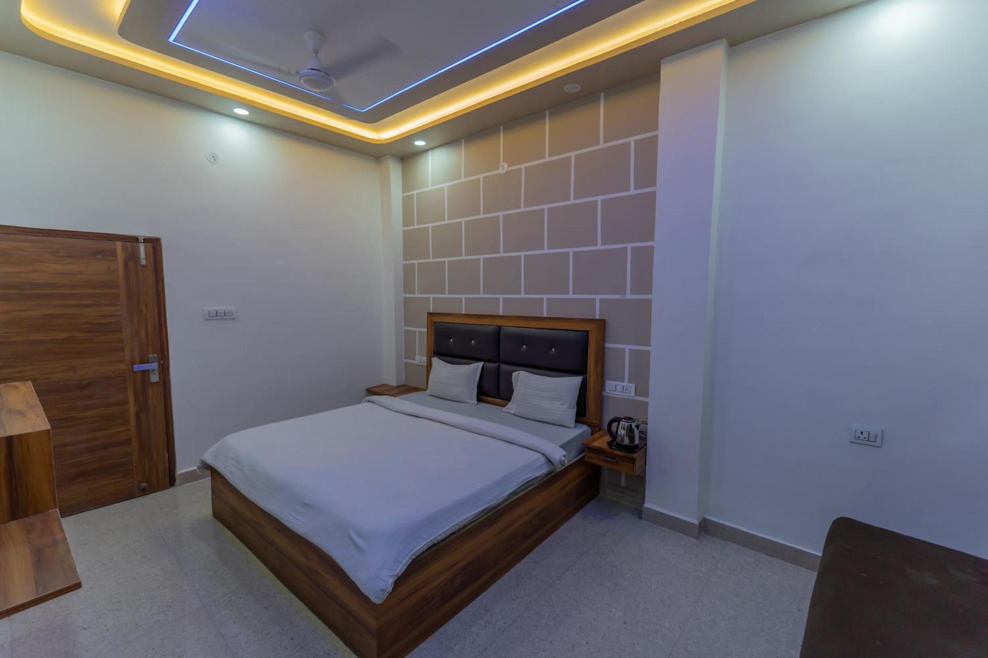 Big Brother Hostel Hotel Агра Номер фото